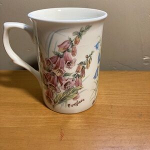 Stechcol Gracie bone china mug with a floral design